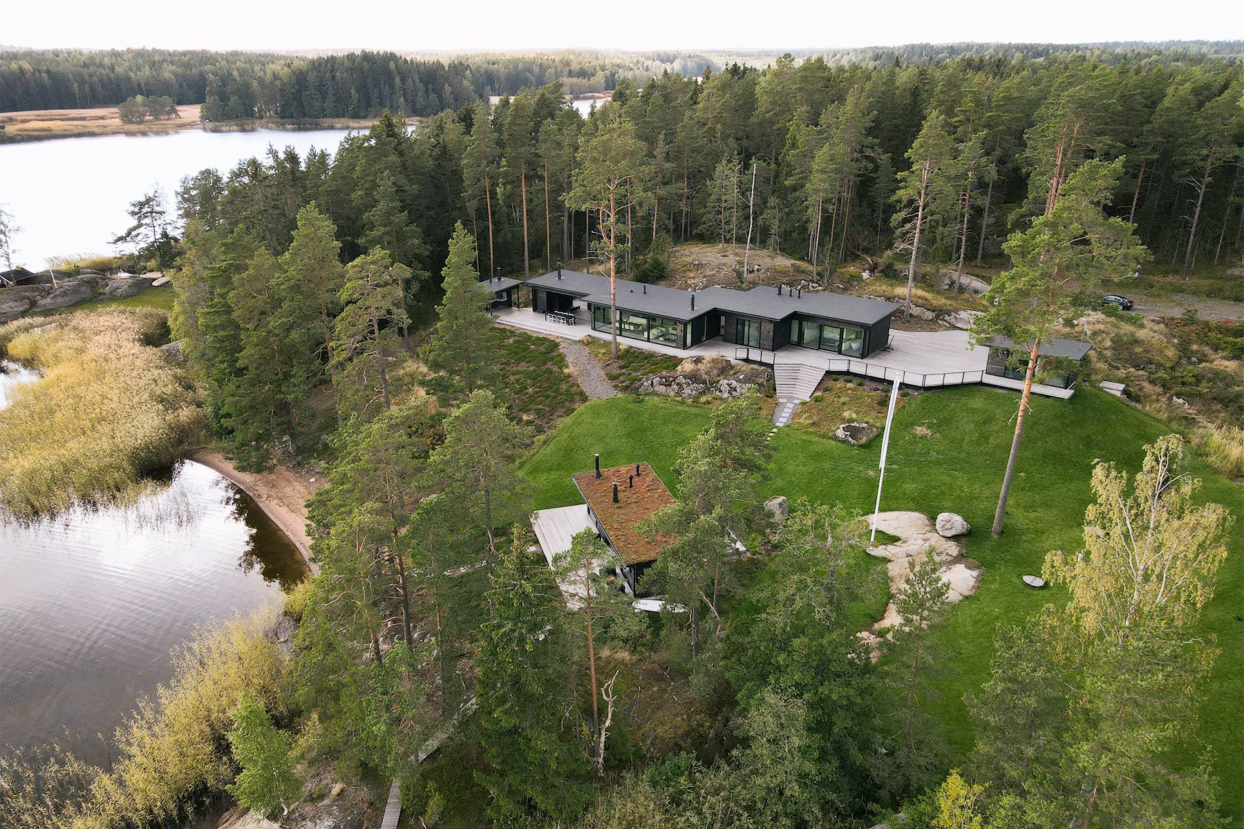 Huvila, sauna ja aitta Tammisaaressa