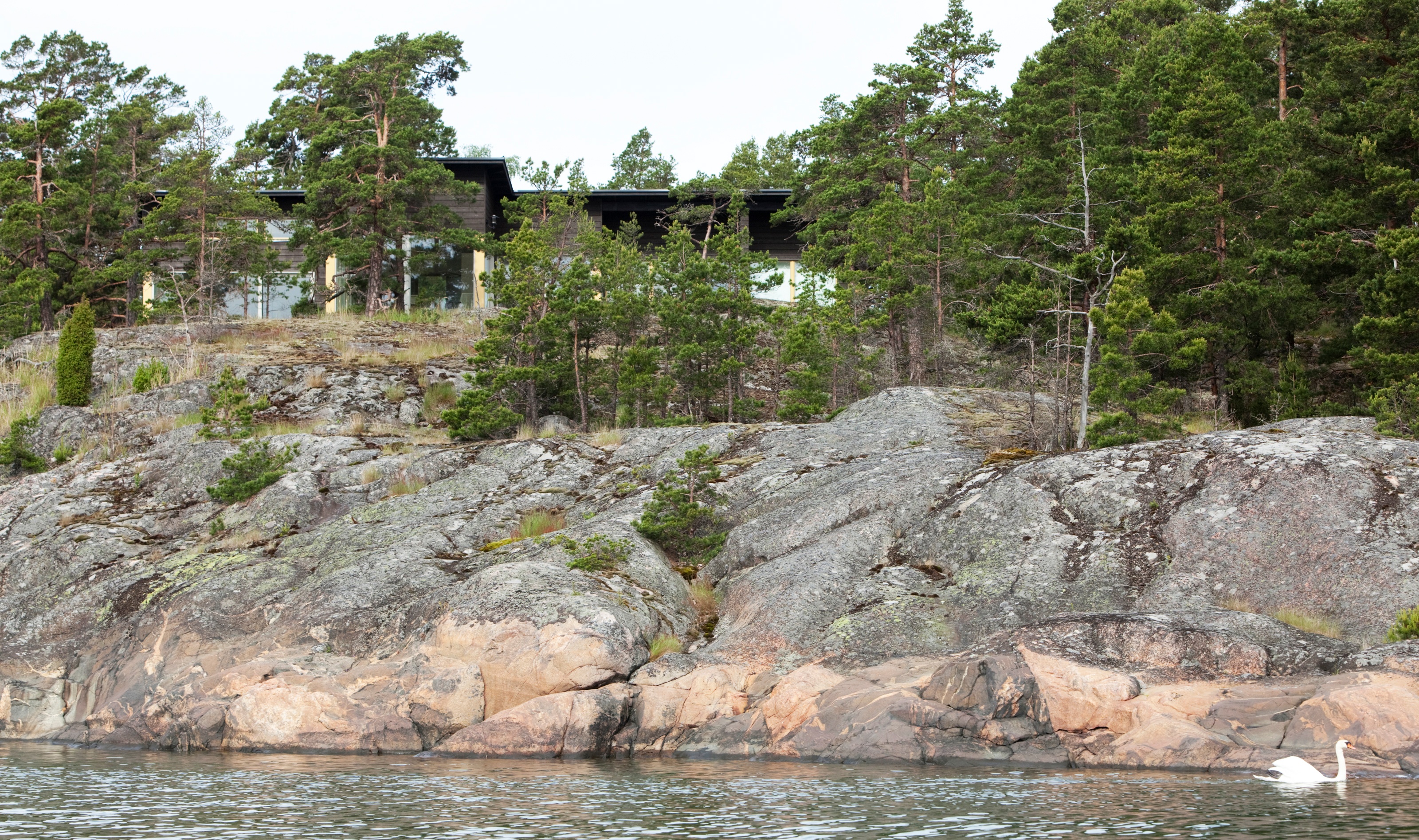 Huvila ja saunatupa Strömsön saaressa